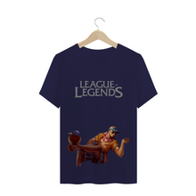 Carregar imagem no visualizador da galeria, Camiseta Lee Sin Curtindo o Verão League of Legends - WGs Geek