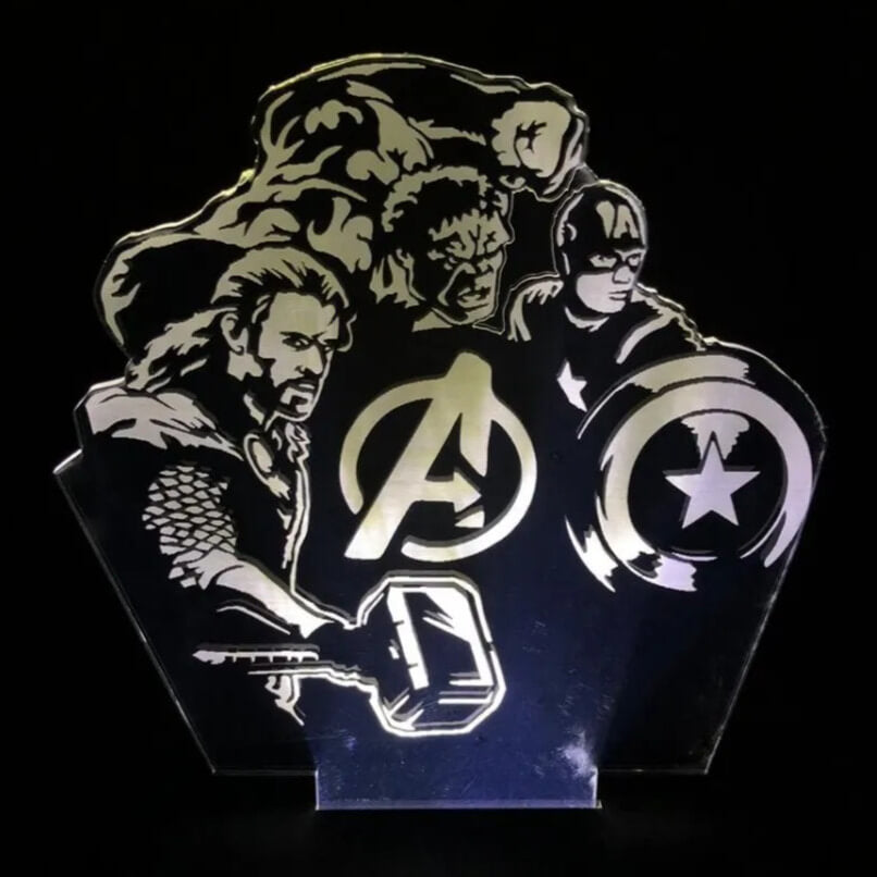 Luminária Os Vingadores  - Marvel