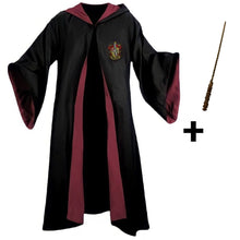 Carregar imagem no visualizador da galeria, Capa Grifinória Harry Potter acompanhada da varinha mágica do kit
