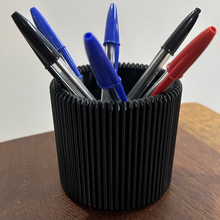 Carregar imagem no visualizador da galeria, Porta-Caneta Moderno com Design Canelado - Decoração
